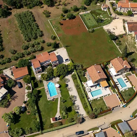 Ursaria Villa